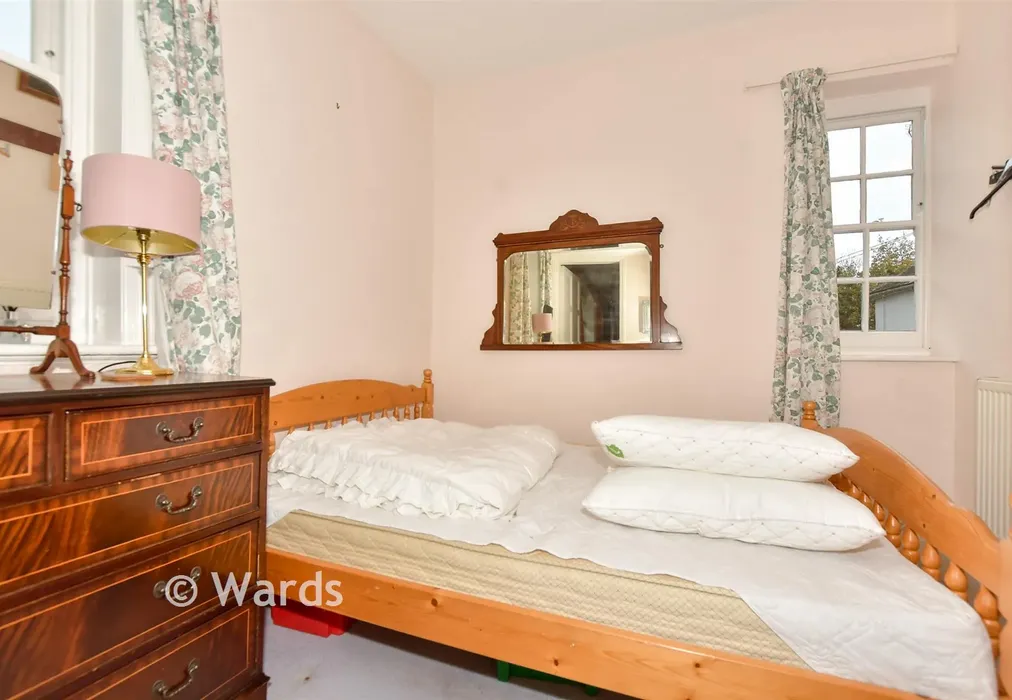 Bedroom 2 - Otterpool Lane, Lympne, Hythe, Kent - Wards of Kent