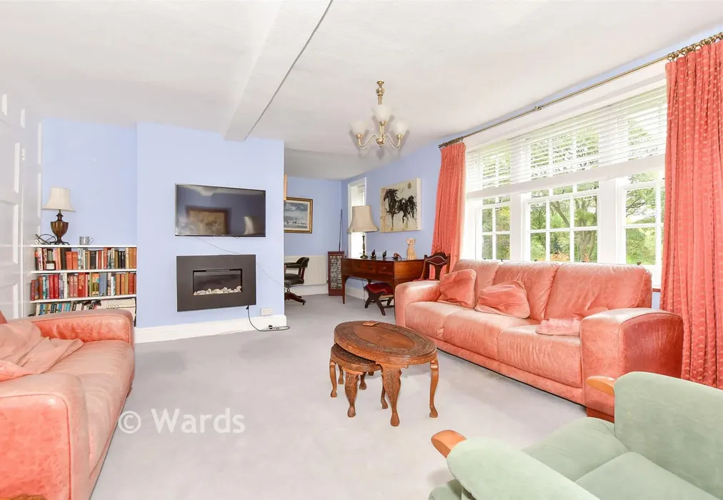 Lounge - Otterpool Lane, Lympne, Hythe, Kent - Wards of Kent