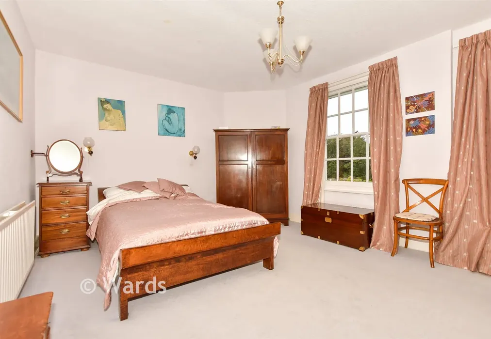 Bedroom 1 - Otterpool Lane, Lympne, Hythe, Kent - Wards of Kent