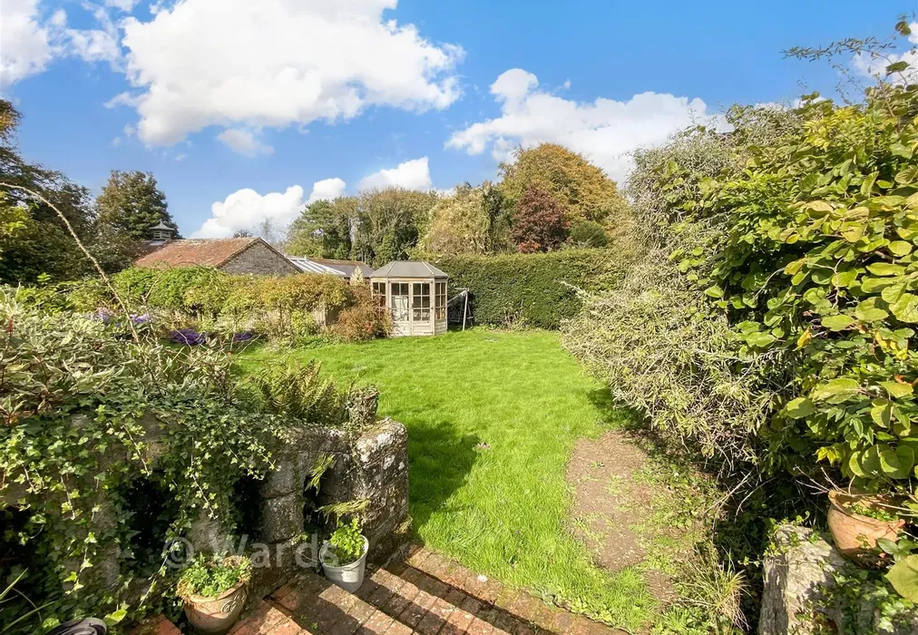 Garden - Otterpool Lane, Lympne, Hythe, Kent - Wards of Kent