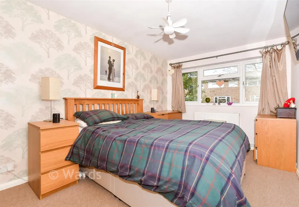 Bedroom 1 - Chapman Way, East Malling, West Malling, Kent - Wards of Kent
