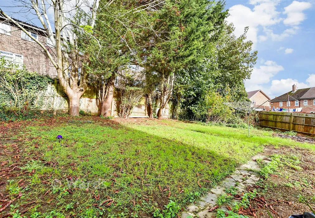 Rear Garden - Chapman Way, East Malling, West Malling, Kent - Wards of Kent