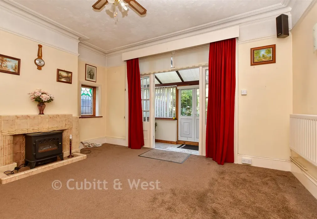Family Room - Northampton Road, Croydon, Surrey - Wards of Kent