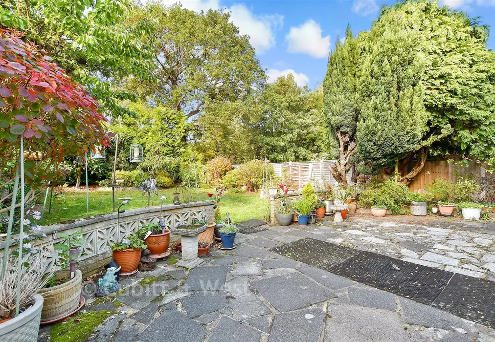 Patio / Decking - Northampton Road, Croydon, Surrey - Wards of Kent