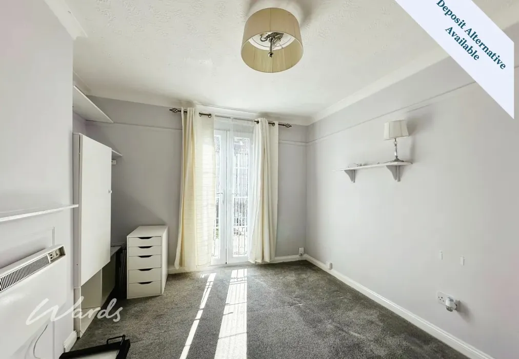 Living/Bedroom Area - Bower Place Maidstone ME16 - Wards of Kent