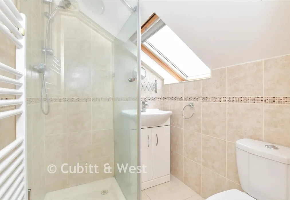 En-Suite Shower Room - Baffins Road, Copnor, Portsmouth, Hampshire - Wards of Kent