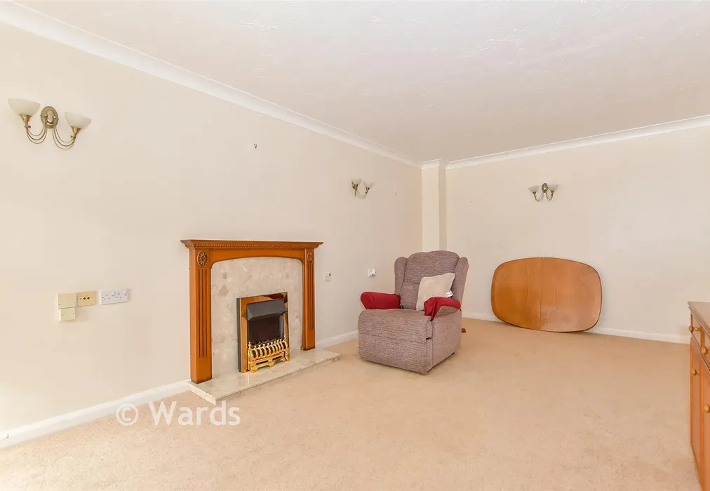 Lounge - Waterloo Road, Tonbridge, Kent - Wards of Kent