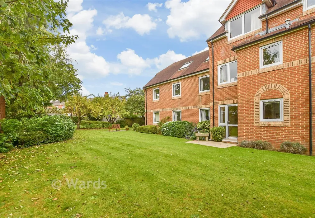 Communal Gardens - Waterloo Road, Tonbridge, Kent - Wards of Kent