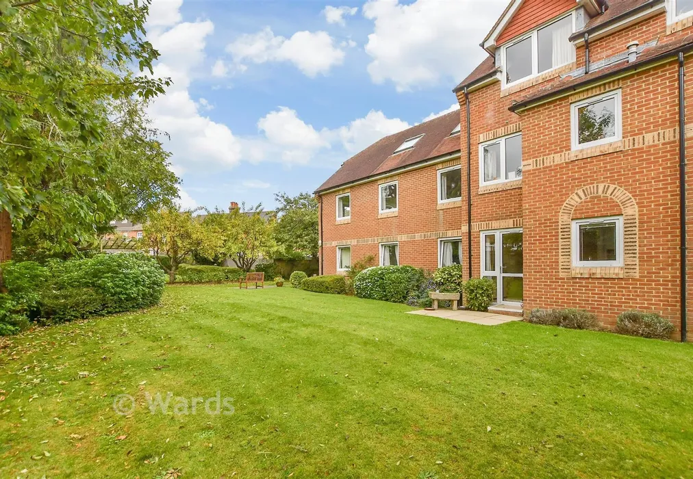Communal Gardens - Waterloo Road, Tonbridge, Kent - Wards of Kent
