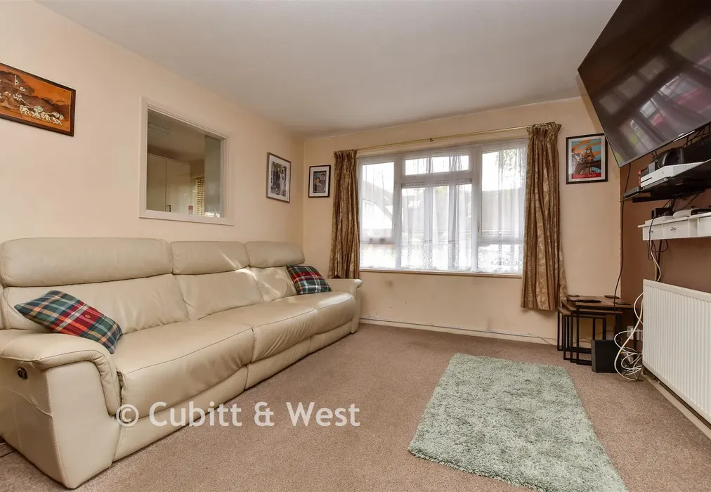 Lounge/Diner - Levett Road, Leatherhead, Surrey - Wards of Kent
