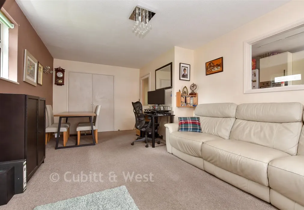 Lounge/Diner - Levett Road, Leatherhead, Surrey - Wards of Kent