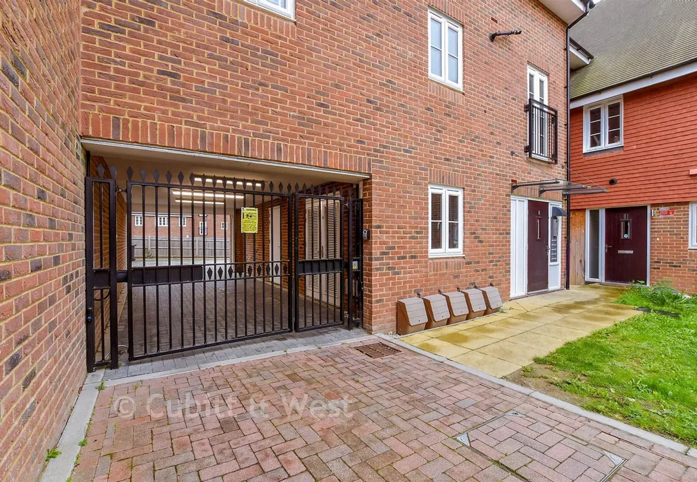 External Feature - Dover Road, Tadworth, Surrey - Wards of Kent