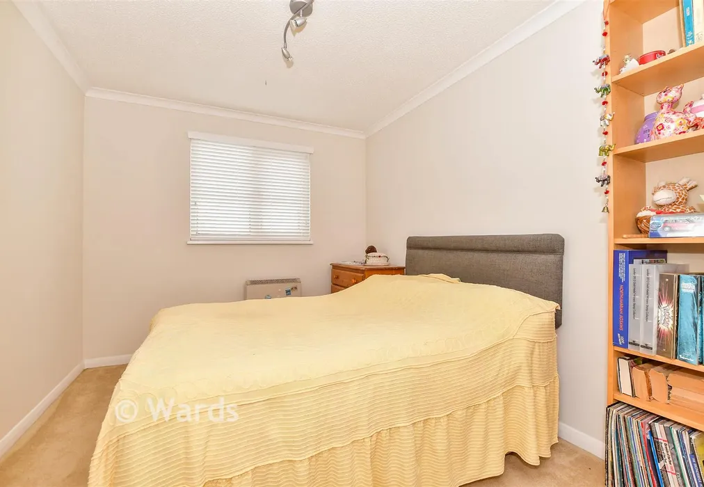Bedroom 3 - Painesfield Close, Burmarsh, Romney Marsh, Kent - Wards of Kent