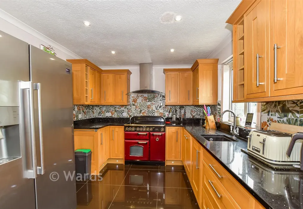 Kitchen/Diner - Painesfield Close, Burmarsh, Romney Marsh, Kent - Wards of Kent