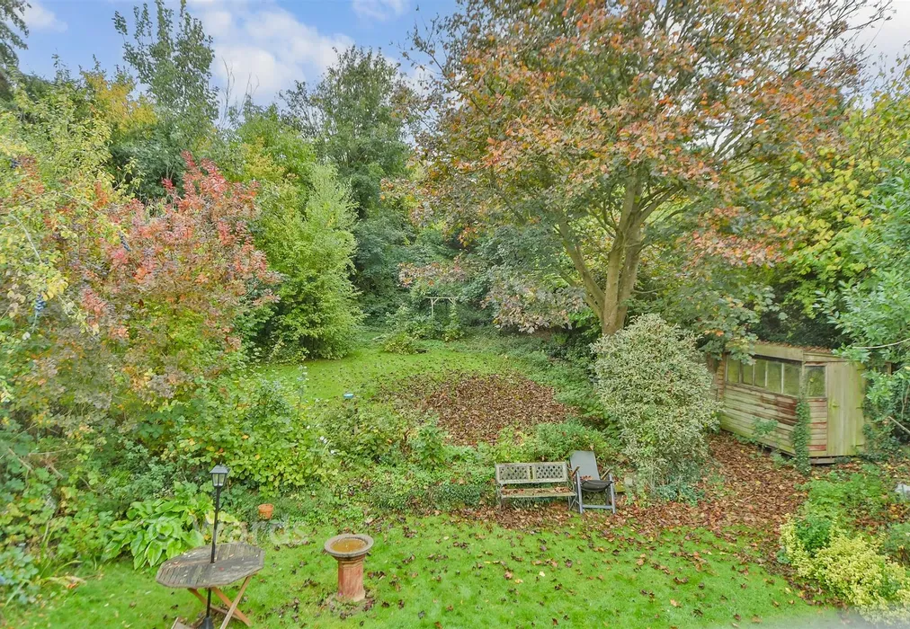 Rear Garden - High Street, Eynsford, Kent - Wards of Kent