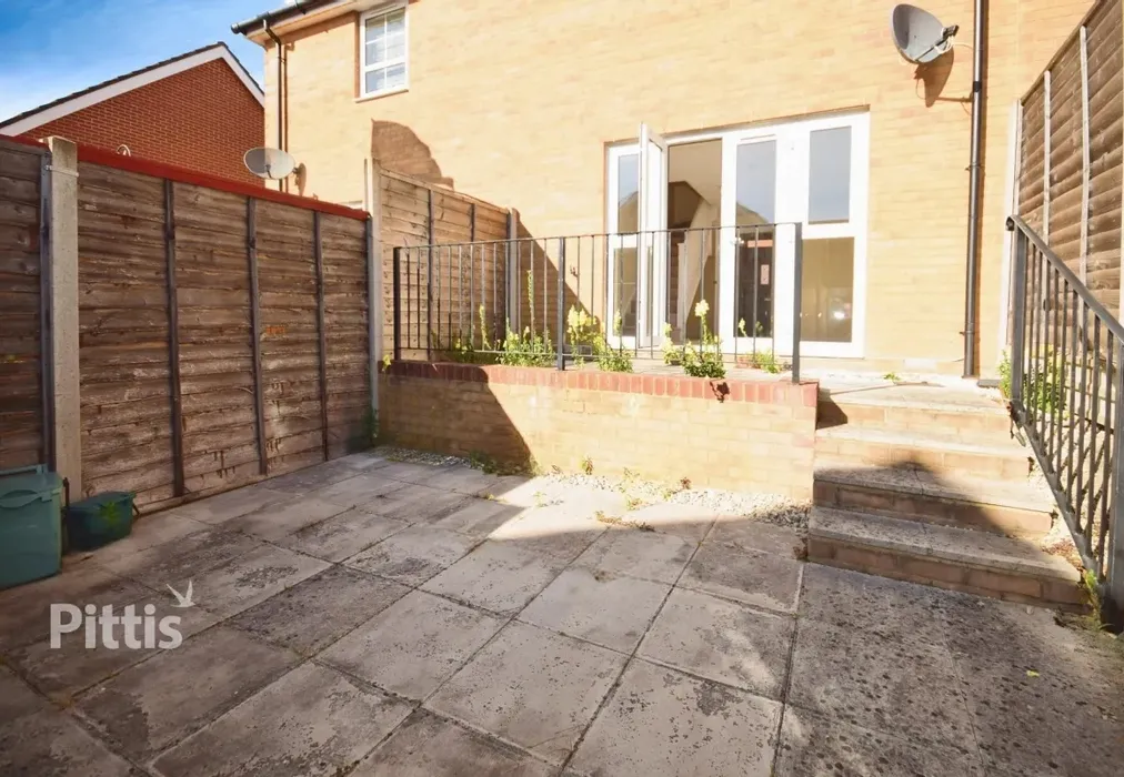  - Albert Way East Cowes PO32 - Wards of Kent