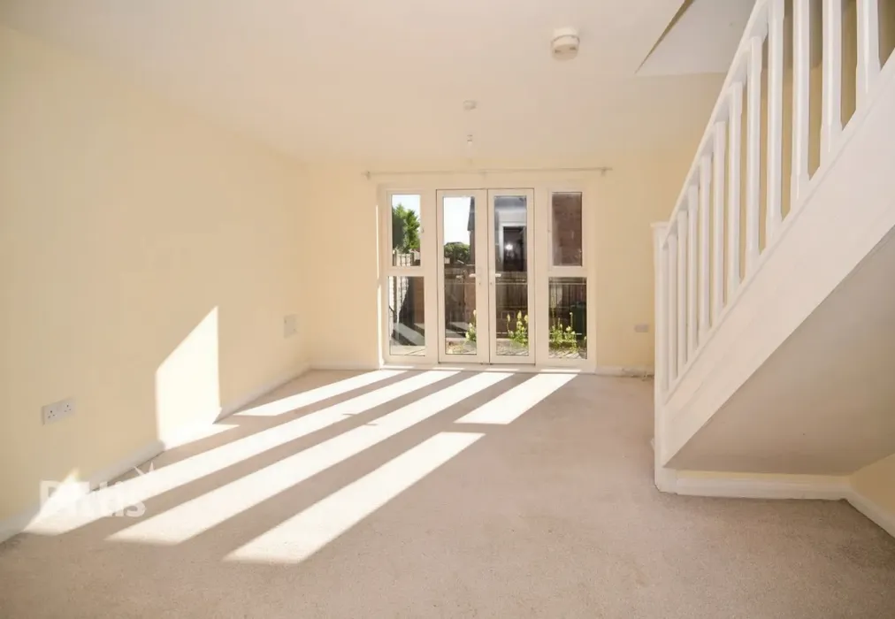  - Albert Way East Cowes PO32 - Wards of Kent