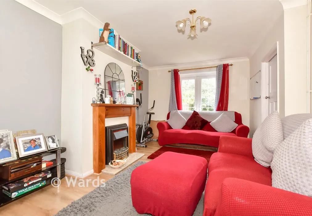 Lounge - Chaucer Road, Elvington, Dover, Kent - Wards of Kent