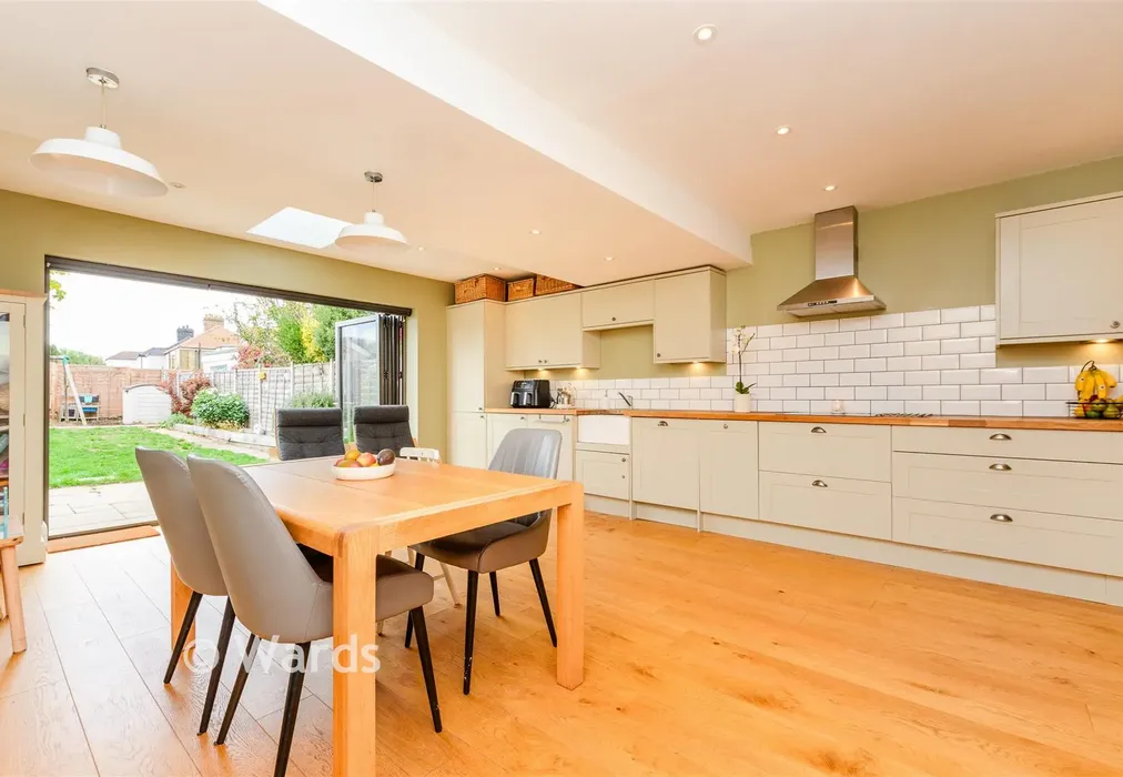 Kitchen - Kenmere Road, Welling, Kent - Wards of Kent