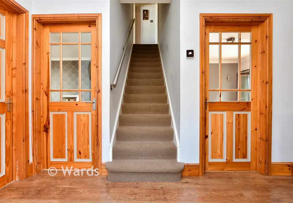 Hallway - Epple Bay Road, Birchington, Kent - Wards of Kent
