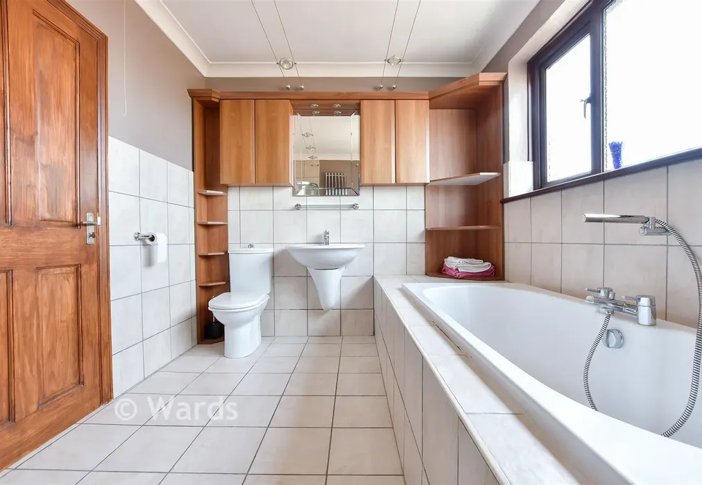 Bathroom - Epple Bay Road, Birchington, Kent - Wards of Kent