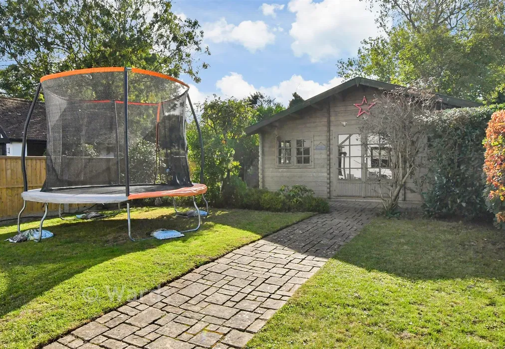 Workshop/Outbuildings - Epple Bay Road, Birchington, Kent - Wards of Kent