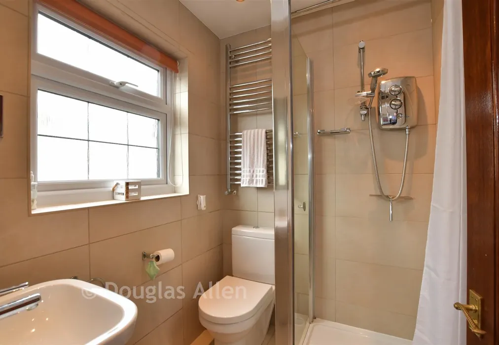 Shower Room - Lancaster Drive, Hornchurch, Essex - Wards of Kent