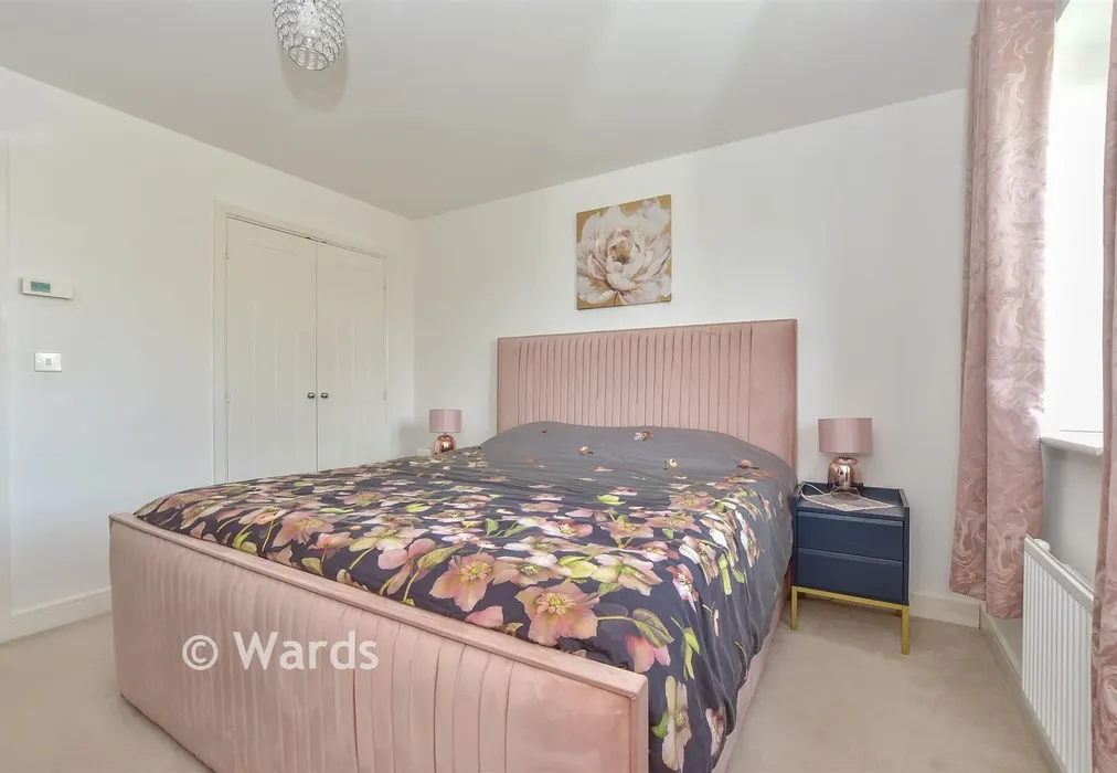 Bedroom 1 - Paddock Close, Kingsnorth, Ashford, Kent - Wards of Kent