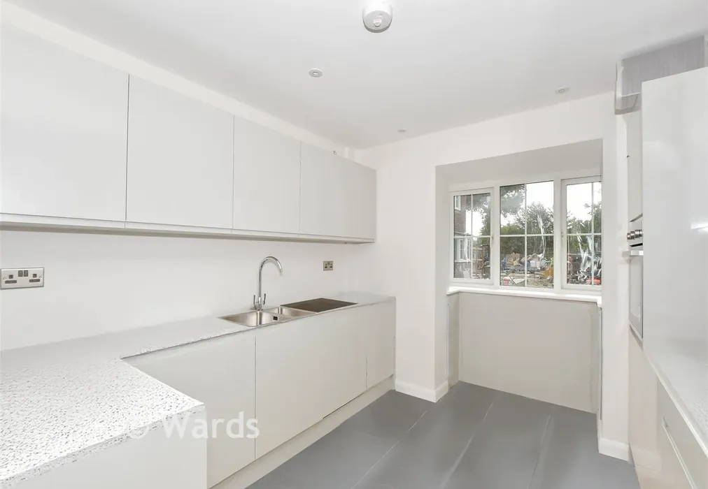 Kitchen - Dynamo Close, Headcorn, Ashford, Kent - Wards of Kent