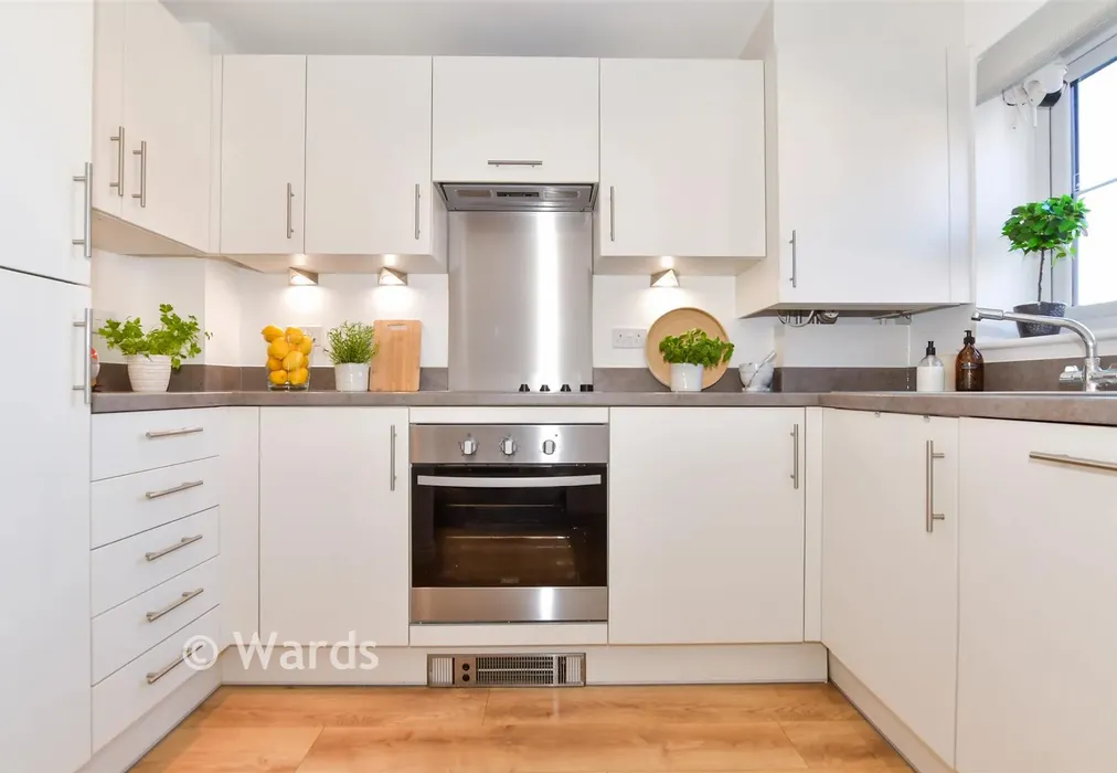 Kitchen - Hadaway Road, Maidstone, Kent - Wards of Kent