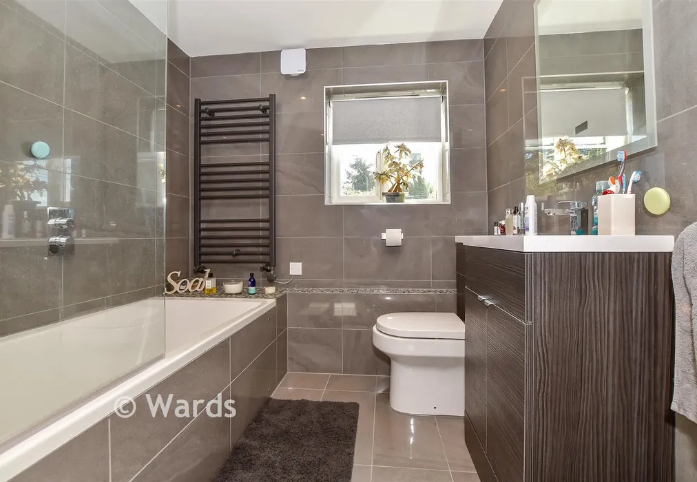 Bathroom - North Road, Goudhurst, Cranbrook, Kent - Wards of Kent