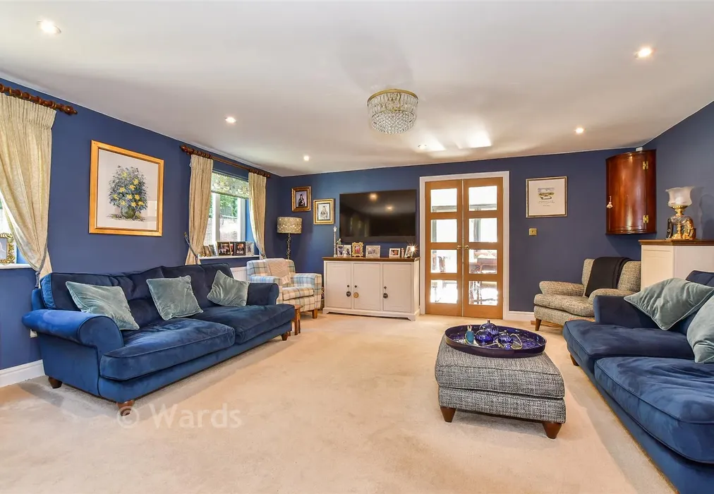 Lounge - North Road, Goudhurst, Cranbrook, Kent - Wards of Kent