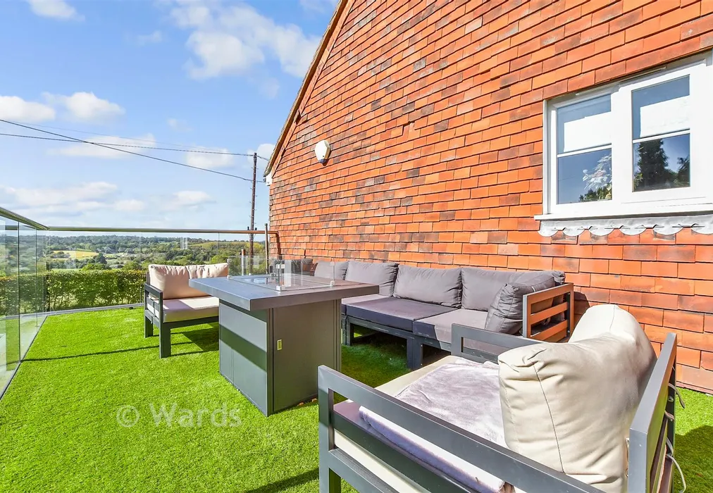 Balcony / Terrace - North Road, Goudhurst, Cranbrook, Kent - Wards of Kent