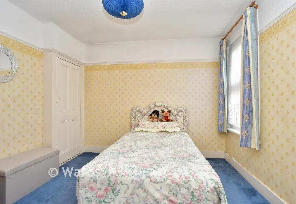 Bedroom 2 - Montfort Road, Strood, Rochester, Kent - Wards of Kent