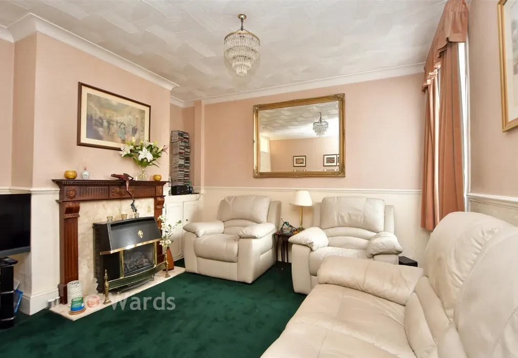 Lounge - Montfort Road, Strood, Rochester, Kent - Wards of Kent