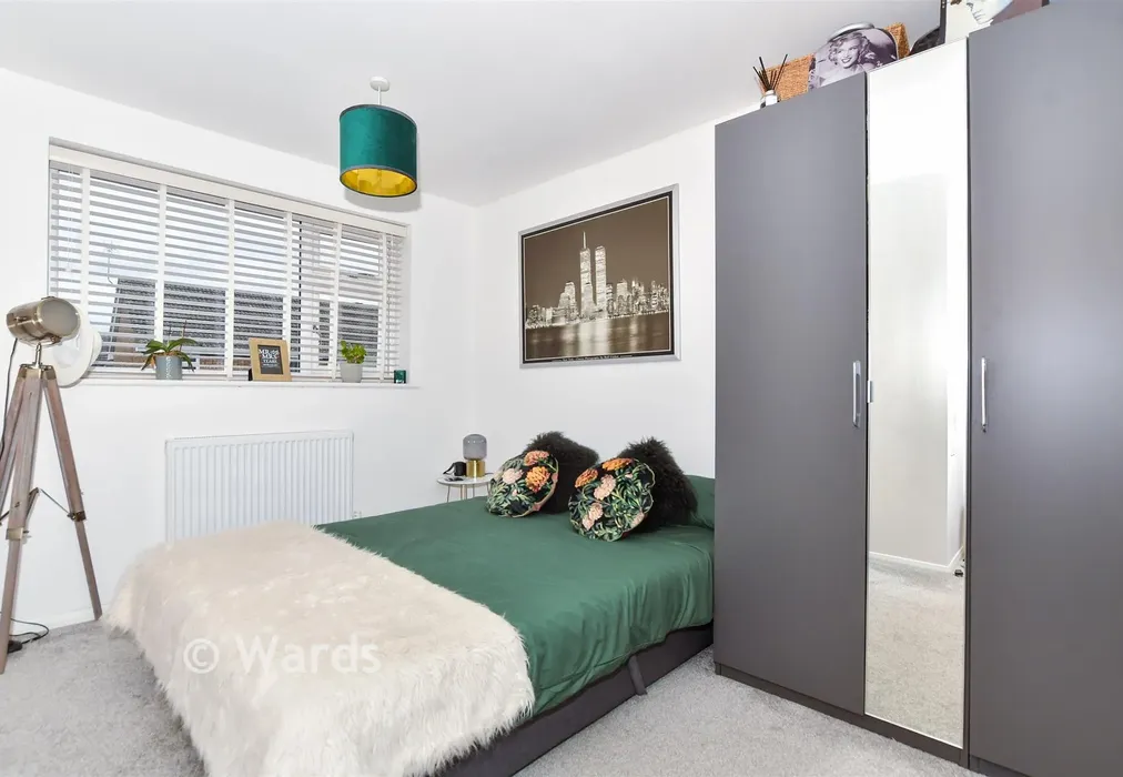 Bedroom 2 - Weavers Close, Staplehurst, Kent - Wards of Kent