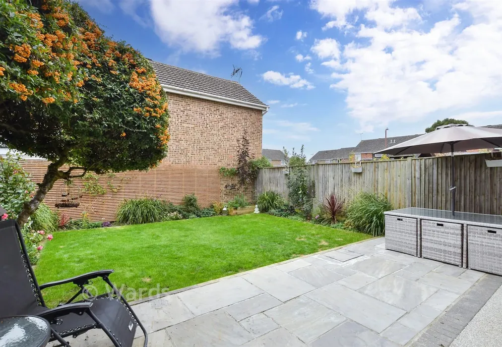 Rear Garden - Weavers Close, Staplehurst, Kent - Wards of Kent