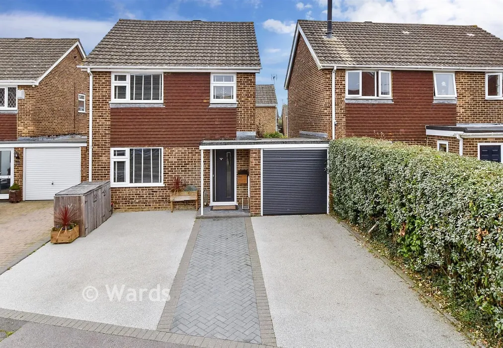 External (Web) New - Weavers Close, Staplehurst, Kent - Wards of Kent