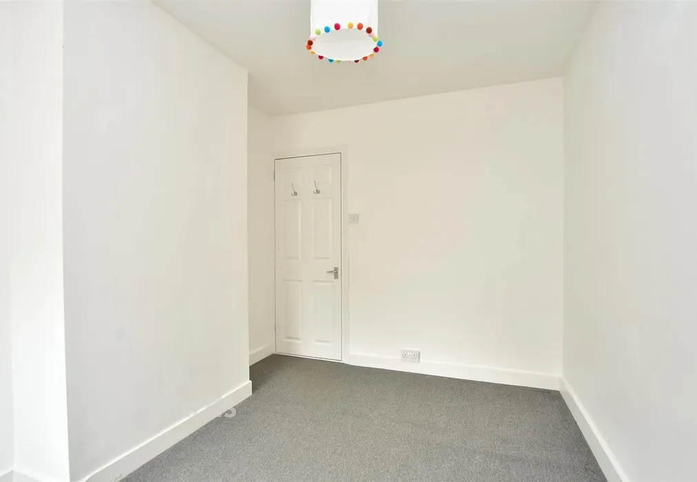 Bedroom 2 - Roberts Road, Rainham, Gillingham, Kent - Wards of Kent