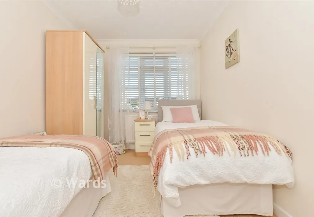 Bedroom 2 - Rosemary Gardens, Whitstable, Kent - Wards of Kent