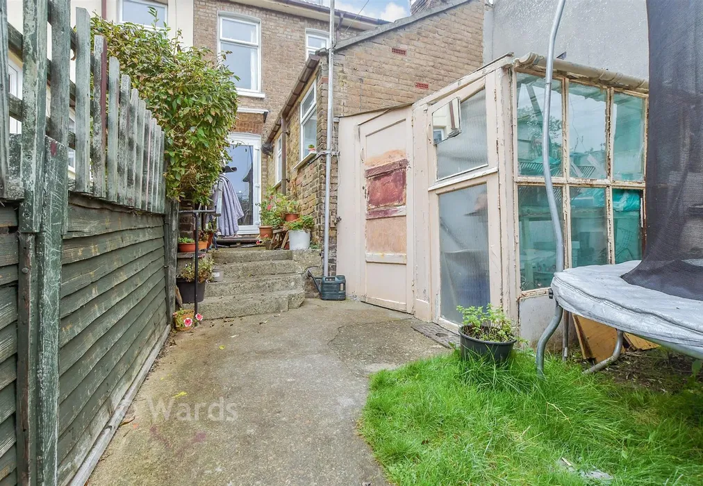 Patio / Decking - Allen Street, Maidstone, Kent - Wards of Kent