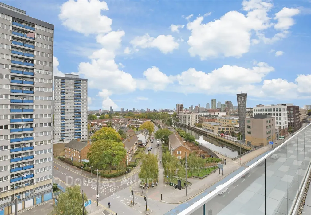Balcony / Terrace - High Street, London - Wards of Kent
