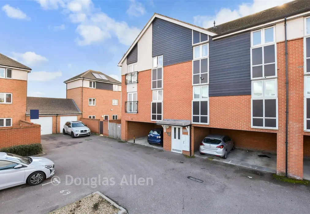 External (Web) - Griffiths Road, Purfleet, Essex - Wards of Kent