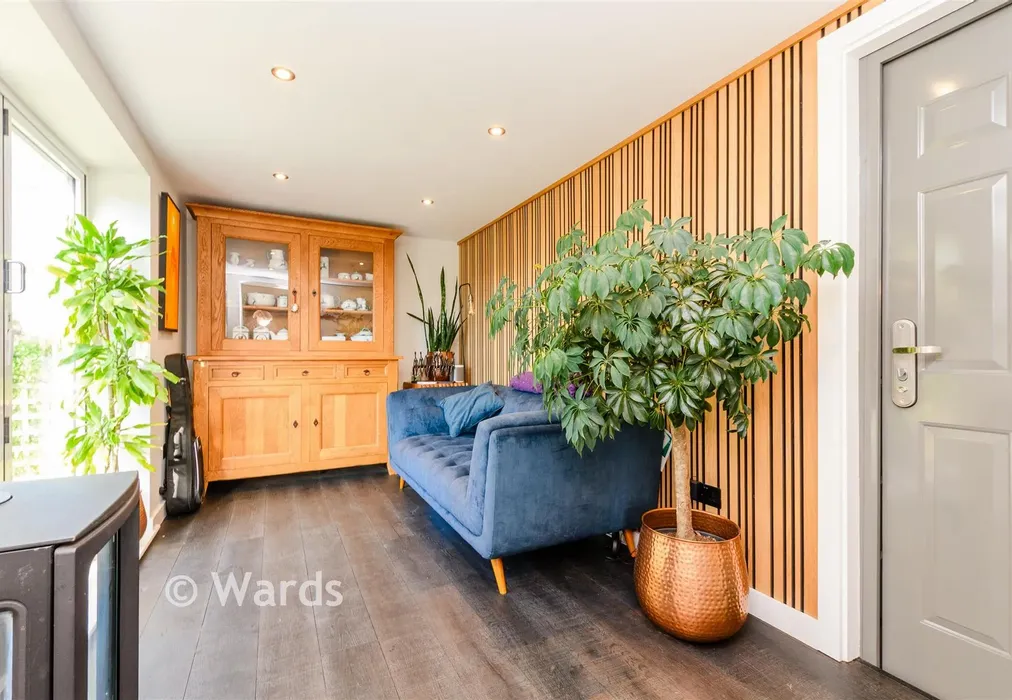 Snug - Eynsford Rise, Eynsford, Dartford, Kent - Wards of Kent