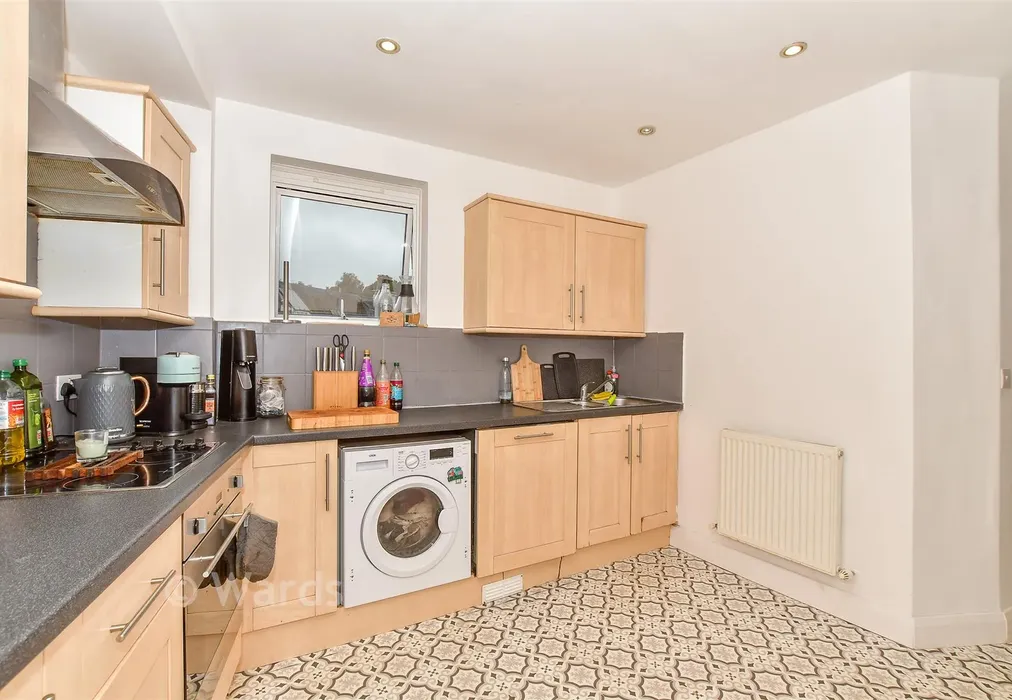 Kitchen - Nevill Street, Tunbridge Wells, Kent - Wards of Kent