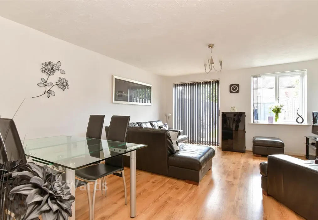 Lounge/Diner - Buckthorne Road, Minster-On-Sea, Sheerness, Kent - Wards of Kent