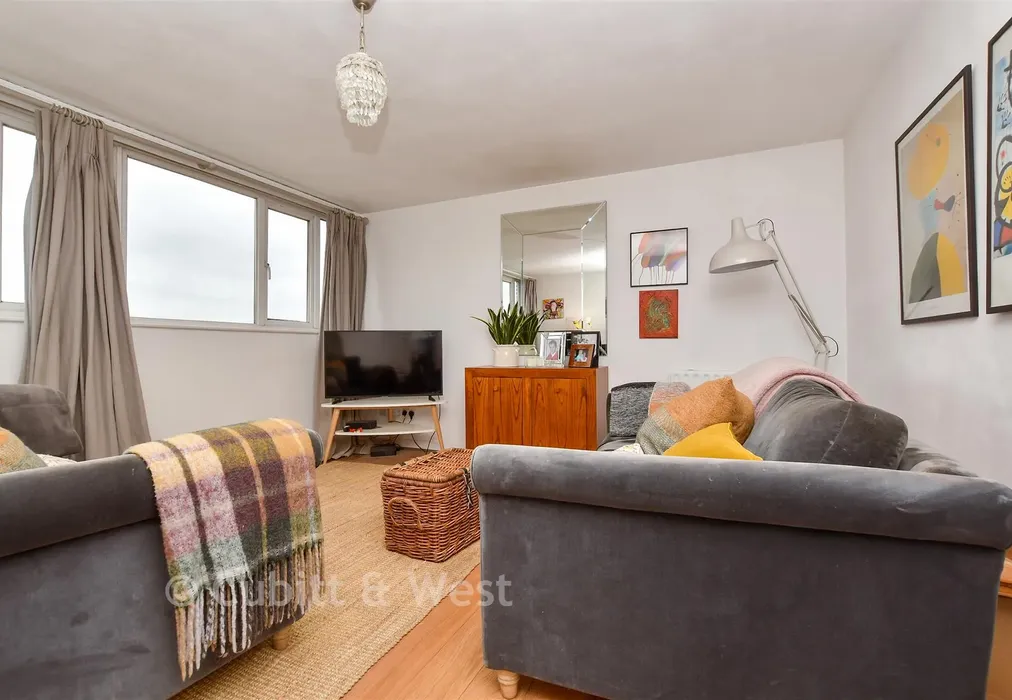 Lounge - Lodge Road, Wallington, Surrey - Wards of Kent