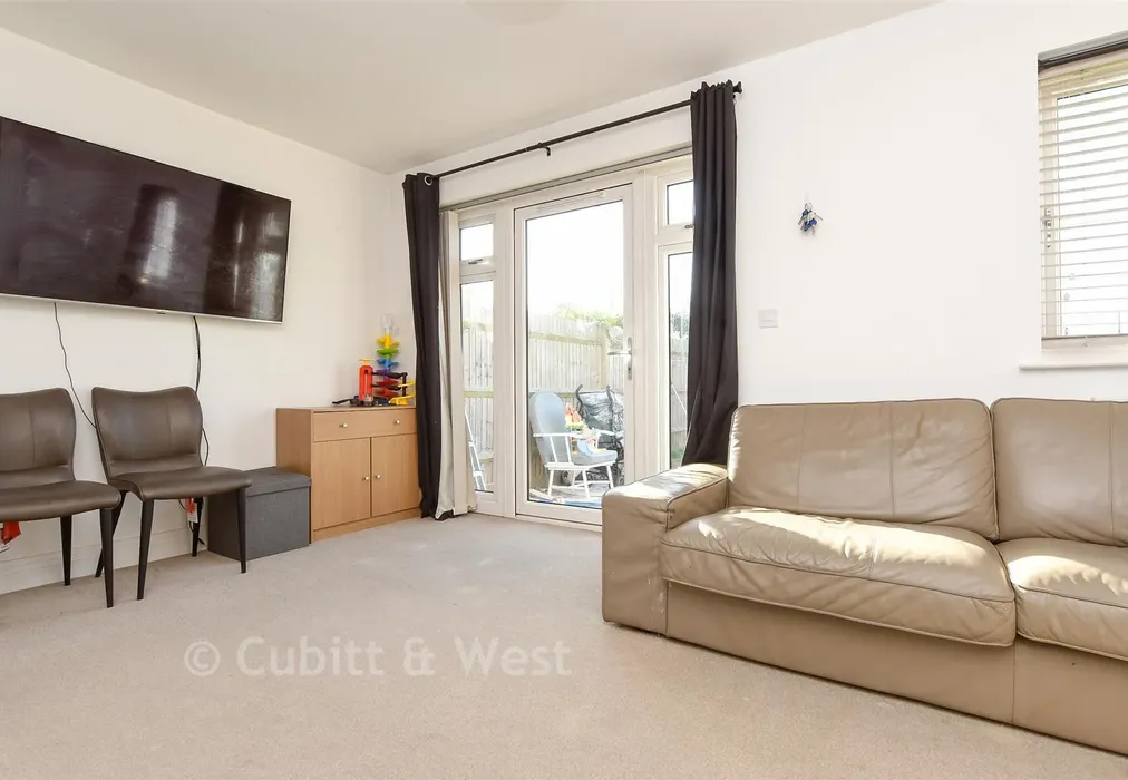 Lounge - Tern Avenue, Horsham, West Sussex - Wards of Kent