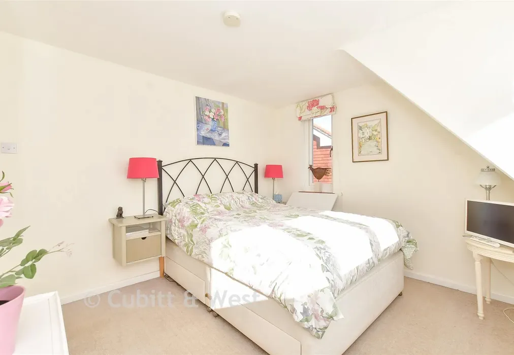 Bedroom 3 - Bacon Lane, Hayling Island, Hampshire - Wards of Kent