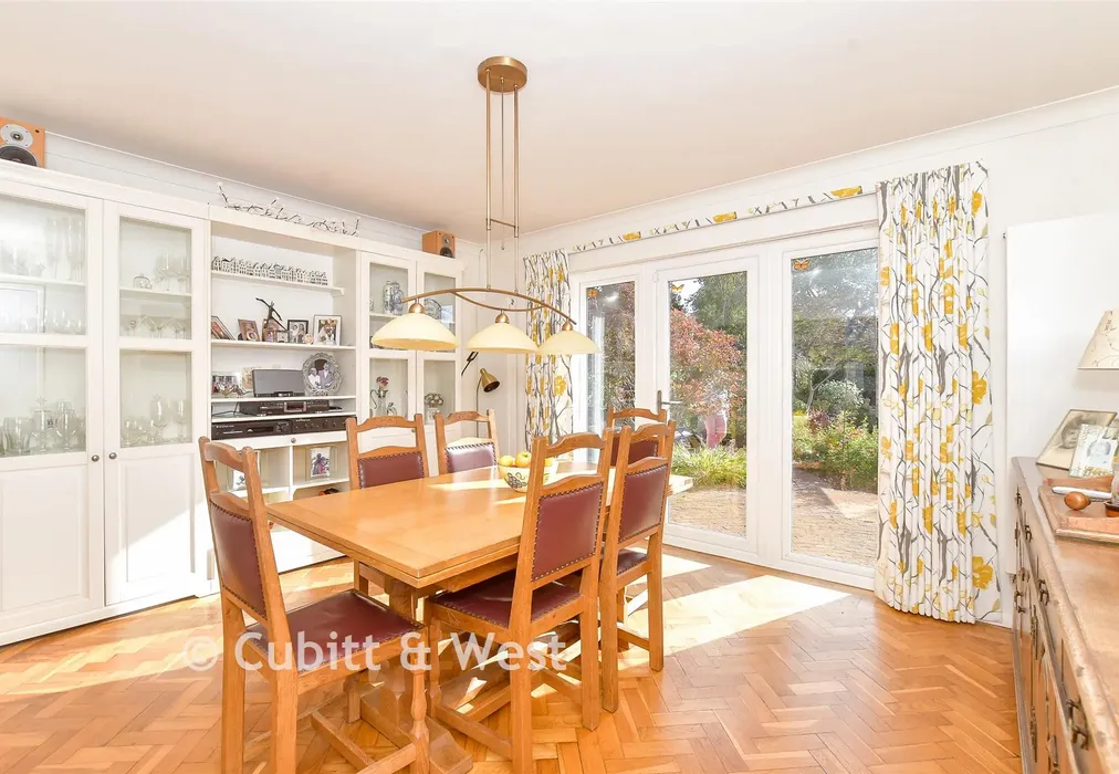 Dining Area - Bacon Lane, Hayling Island, Hampshire - Wards of Kent